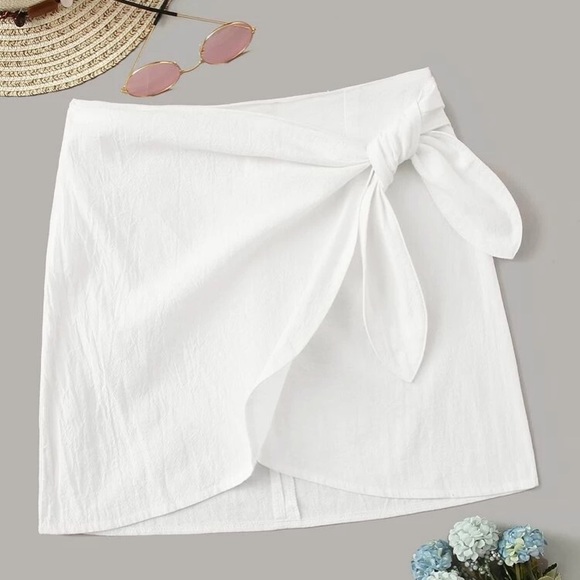 SHEIN White Wrap Skirt Size Medium - Picture 4 of 8